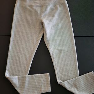 Kyodan girls active wear leggings. Grey size large